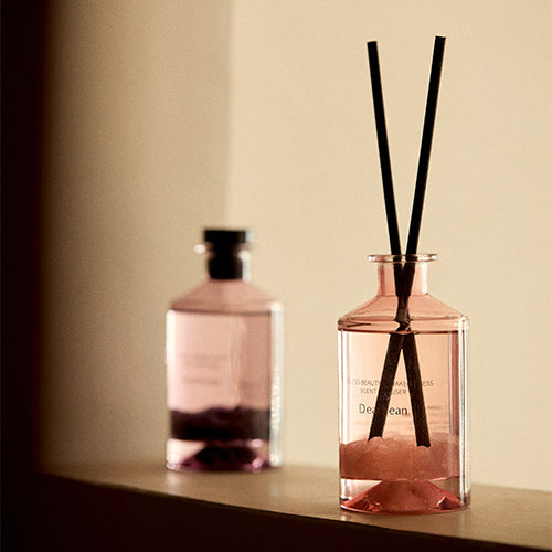 Monsoon's Tender EntwineGreen flowers